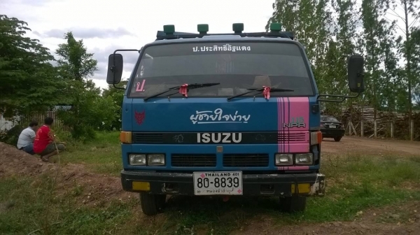 ขาย 6 ล้อดั้ม NPR คัสซีสวยตลอดเส้น เครื่อง 4BD1 115 แรงม้า เกียร์สั้น เฟืองท้าย F พวงมาลัยพาวเวอร์ แอร์เย็น ทะเบียนพร้อมโอน ราคาต่อรองได้ครับ