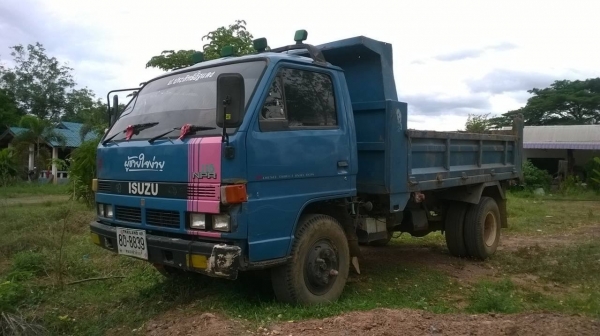 ขาย 6 ล้อดั้ม NPR คัสซีสวยตลอดเส้น เครื่อง 4BD1 115 แรงม้า เกียร์สั้น เฟืองท้าย F พวงมาลัยพาวเวอร์ แอร์เย็น ทะเบียนพร้อมโอน ราคาต่อรองได้ครับ