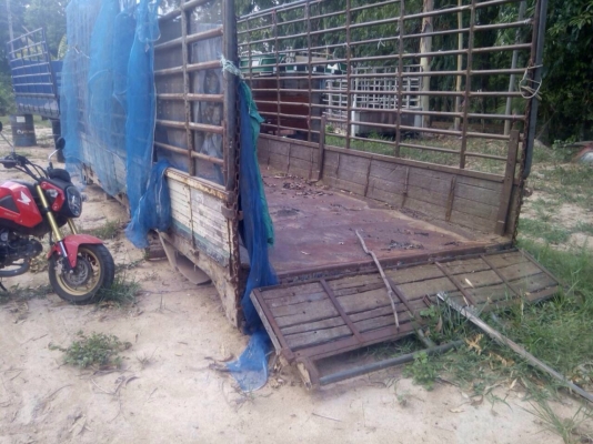 กระบะfuso. ยาว6.5เมตรพร้อมคอกแป๊ปครับ กระบะfuso. ยาว6.5เมตรพร้อมคอกแป๊ปครับ