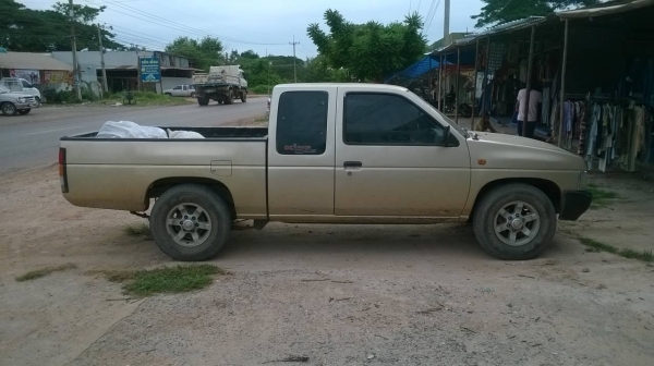 ขาย NISSAN BIG M ปี 1998/2541 เครื่อง TD27 จอโค้ง แอร์เย็น พวงมาลัยพาวเวอร์ ทะเบียนเต็มพร้อมโอน ต้องเก็บฝากระโปรงกับกันชน