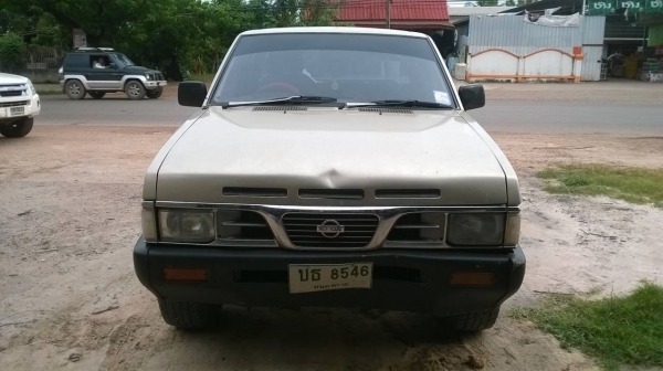 ขาย NISSAN BIG M ปี 1998/2541 เครื่อง TD27 จอโค้ง แอร์เย็น พวงมาลัยพาวเวอร์ ทะเบียนเต็มพร้อมโอน ต้องเก็บฝากระโปรงกับกันชน