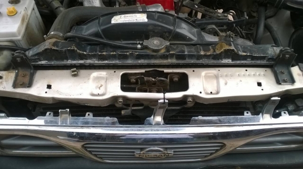 ขาย NISSAN BIG M ปี 1998/2541 เครื่อง TD27 จอโค้ง แอร์เย็น พวงมาลัยพาวเวอร์ ทะเบียนเต็มพร้อมโอน ต้องเก็บฝากระโปรงกับกันชน