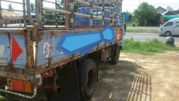 หกล้อ อีซูซุ NKR110 รถห้างเกียร์สั้น สภาพพร้อมใช้งาน ทะเบียน ม.79 แจ้งเกิดทั่วได้ไทย