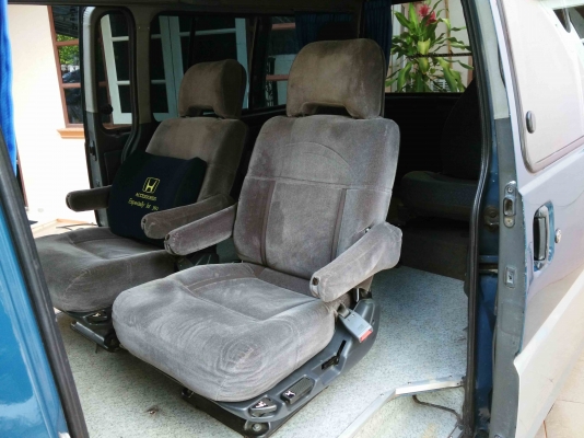 ขายรถตู้ Mitsubishi L300 เครื่อง3S เกียร์ออโต้ ติดแก๊สแล้ว สภาพพร้อมใช้ครับ ขายรถตู้ Mitsubishi L300 เครื่อง3S เกียร์ออโต้ ติดแก๊สแล้ว สภาพพร้อมใช้ครับ