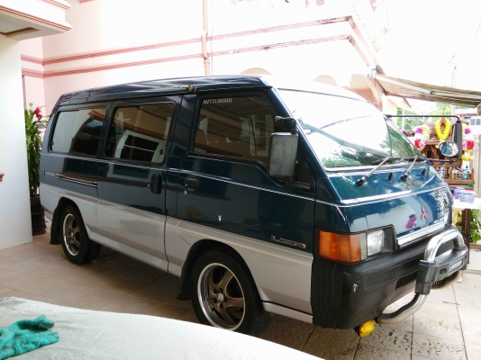 ขายรถตู้ Mitsubishi L300 เครื่อง3S เกียร์ออโต้ ติดแก๊สแล้ว สภาพพร้อมใช้ครับ ขายรถตู้ Mitsubishi L300 เครื่อง3S เกียร์ออโต้ ติดแก๊สแล้ว สภาพพร้อมใช้ครับ