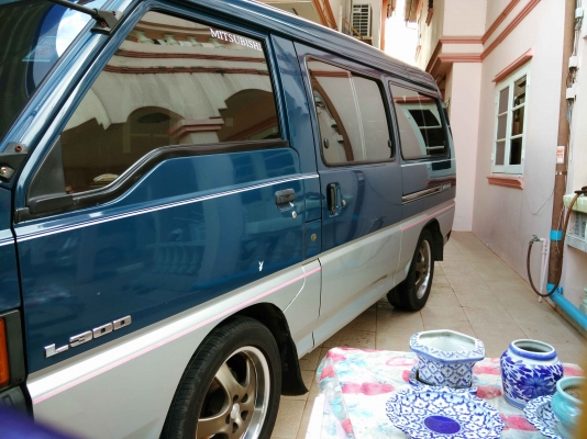 ขายรถตู้ Mitsubishi L300 เครื่อง3S เกียร์ออโต้ ติดแก๊สแล้ว สภาพพร้อมใช้ครับ ขายรถตู้ Mitsubishi L300 เครื่อง3S เกียร์ออโต้ ติดแก๊สแล้ว สภาพพร้อมใช้ครับ