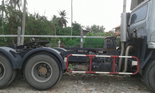 รถบรรทุกลากจูง 10 ล้อ พร้อมรถพ่วง รถบรรทุกลากจูง 10 ล้อ พร้อมรถพ่วง