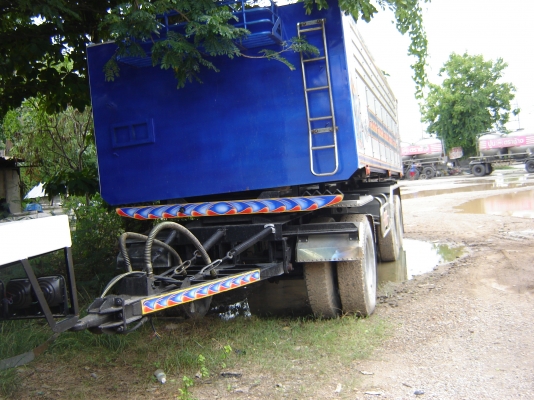 ขายหางพ่วง 3 คาน อู่สหะกิจ กว้าง 250ยาว 7 เมตร 3 คานแท้ ราคา 500000 บาท โทร 0843376760