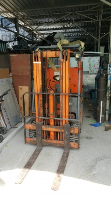 ขายรถฟอร์คลิฟต์ 1.5 ตัน TOYATA 3ล้อไฟฟ้า 60,000 บาท