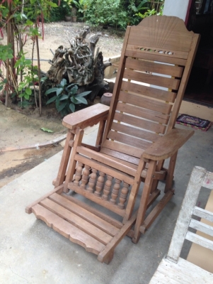 เก้าอี้ฮ้องเต้ไม้สัก