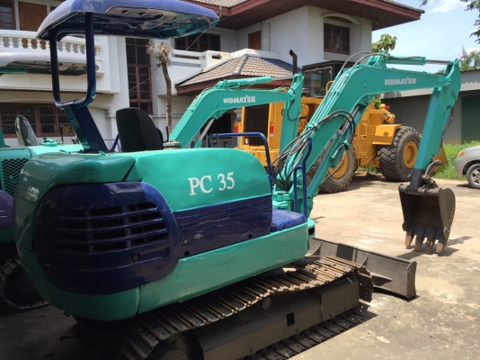 ขายด่วนรถขุดKOMATSU PC35R-8 พร้อมใช้งาน
