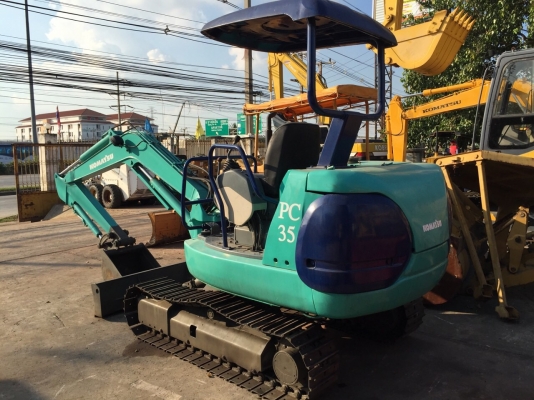 ขายด่วนรถขุดKOMATSU PC35R-8 พร้อมใช้งาน