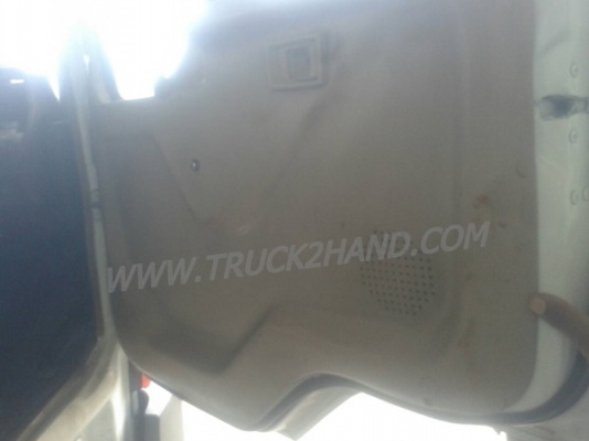 รถบรรทุก 6 ล้อ Mitsubishi