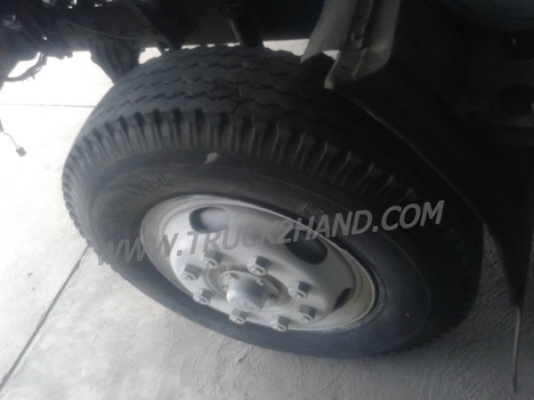 รถบรรทุก 6 ล้อ Mitsubishi