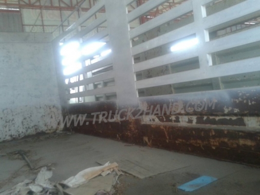 รถบรรทุก 6 ล้อ Mitsubishi