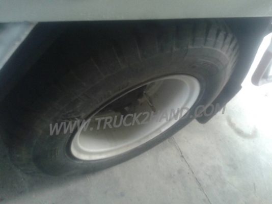 รถบรรทุก 6 ล้อ Mitsubishi