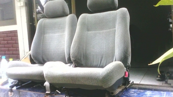 เบาะเก๋งคู่หน้า ตัวละ 1380 เบาะเก๋งคู่หน้า ตัวละ 1380