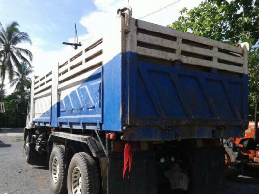 ขายรถบรรทุก 10 ล้อ ISUZU 270 ปี 49 รถสวพร้อมใช้ครับ ขายรถบรรทุก 10 ล้อ ISUZU 270 ปี 49 รถสวพร้อมใช้ครับ