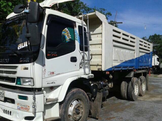 ขายรถบรรทุก 10 ล้อ ISUZU 270 ปี 49  รถสวพร้อมใช้ครับ