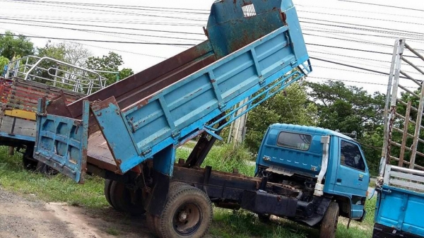 ขายดั้มISUZU NPR115แรง เครื่องดี แคชซีสวย Fหน้า-หลัง สภาพพร้อมใช้งาน เอกสารพร้อมโอน สนใจโทร 090-8588220คุณนะ 093-3258446คุณบิว ID:narong498 หรือเข้าดูสินค้าอื่นๆได้ที่ www.truck.in.th/498 หรือเพจFacebook ณรงค์ ซื้อขายรถมือสอง (เว็บไซต์ส่วนตัว) หรือFaceboo