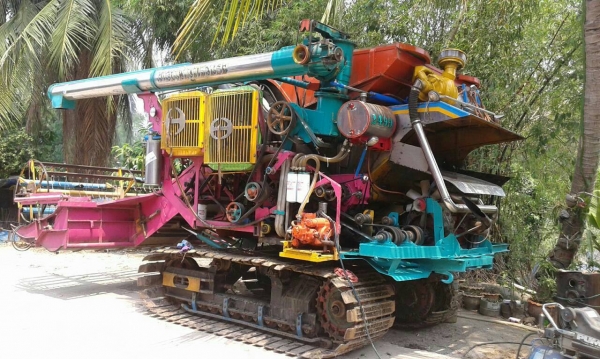 ขายรถเกี่ยวข้าว