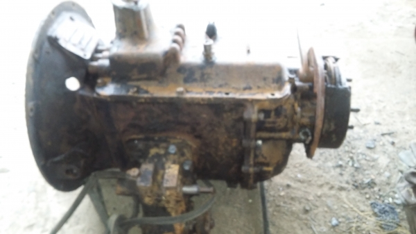 ขายเกียร์ ยี่ห้อ อีสุสุ สิบล้อ พร้อมใช้งานสวยๆ ครับ มีเกียร์ฝากทำดั้มได้