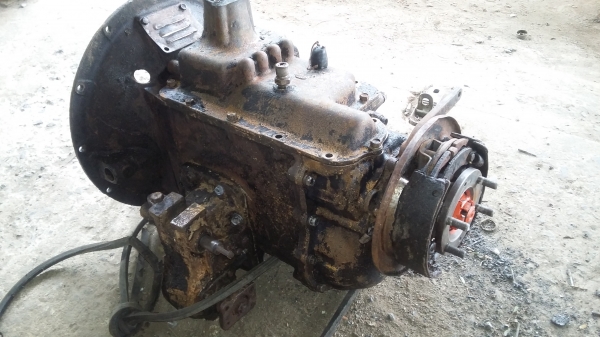 ขายเกียร์ ยี่ห้อ อีสุสุ สิบล้อ พร้อมใช้งานสวยๆ ครับ มีเกียร์ฝากทำดั้มได้