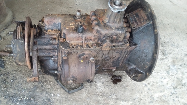 ขายเกียร์ ยี่ห้อ อีสุสุ สิบล้อ พร้อมใช้งานสวยๆ ครับ มีเกียร์ฝากทำดั้มได้