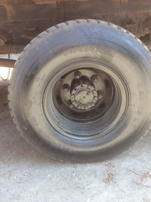 ISUZU 6ล้อ (NPR) ช่วงล่างF หน้า-หลัง เครื่องดี ครัทซีสวย ไม่ผุ พื้นกะบะปูเหล็กเรียบร้อย ขาย300,000 บาท(ศุภากร 081-4252943)