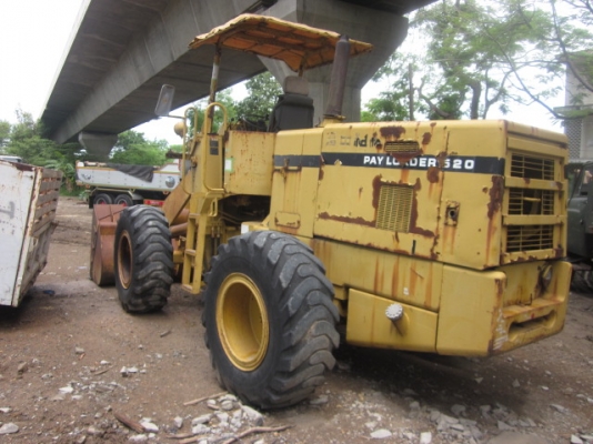 ขายรถตักล้อยาง KOMATSU 520