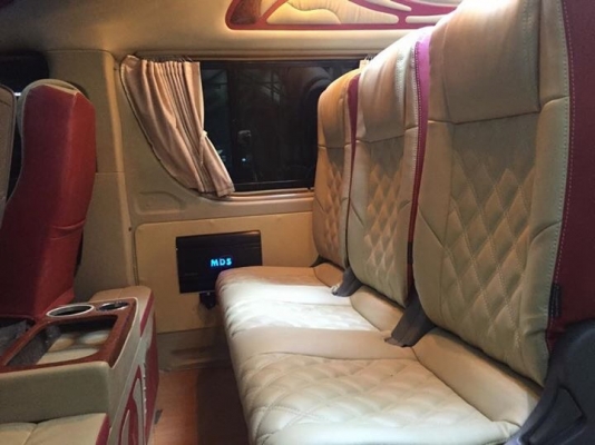 TOYOTA COMMUTER 2.5 ดีเซลปี06เกียMT โทร 0877758887นางจร้า TOYOTA COMMUTER 2.5 ดีเซลปี06เกียMT โทร 0877758887นางจร้า