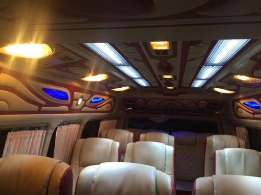 TOYOTA COMMUTER 2.5 ดีเซลปี06เกียMT โทร 0877758887นางจร้า TOYOTA COMMUTER 2.5 ดีเซลปี06เกียMT โทร 0877758887นางจร้า