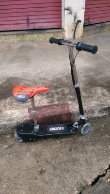 ขายคับ E-SCOOTER ไฟฟ้า ราคาเบาๆคับ พับเก็บได้ สภาพ99.99\%คับ ราคา 4900 บาท สนใจติดต่อ 081-0578282 คับ ส่งได้ทั่วไทยคับ สนใจติดต่อ 081-0578282 FACEBOOK POP BIGBIKE SAKONNAKHON ไอดีไลน์ POPBIGBIKESAKON คับ