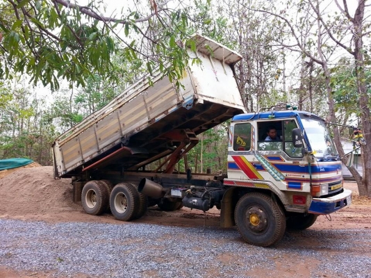 ขายดั้ม2เพลา MITSUBISHI FN527M-TF 220เทอร์โบ โลฮาย10สปีด เครื่องดี แคชซีสวย พ.เพาเวอร์ เบรกทิฟฟี่ ภายในสวย แอร์เย็น สภาพพร้อมใช้งาน เอกสารพร้อมโอน สนใจโทร 090-8588220คุณนะ 093-3258446คุณบิว ID:narong498 หรือเข้าดูสินค้าอื่นๆได้ที่ www.truck.in.th/498 หรือ