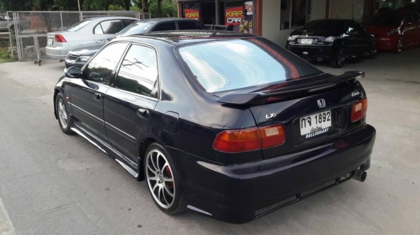 ขาย Honda Civic 4dr ปี 37 ชุดแต่งรอบคัน ราคา 75,000 บาท ++++++++ ขาย Honda Civic 4dr ปี 37 ชุดแต่งรอบคัน ราคา 75,000 บาท ++++++++