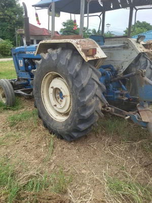 ขายรถไถ Ford 6600 ราคาถูก 290000 ทะเบียนพร้อมโอน ขายรถไถ Ford 6600 ราคาถูก 290000 ทะเบียนพร้อมโอน