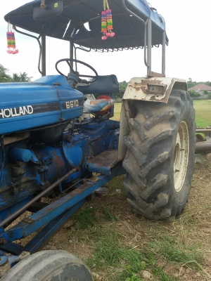 ขายรถไถ Ford 6600 ราคาถูก 290000 ทะเบียนพร้อมโอน