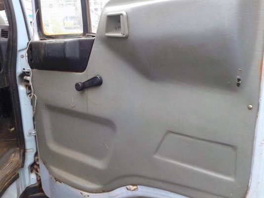 ขายรถหกล้อบรรทุกน้ำมัน Hino FC4J เครื่องเดิม 140 แรง บรรจุ 9,000 ลิตร ทะเบียนพร้อม ขายรถหกล้อบรรทุกน้ำมัน Hino FC4J เครื่องเดิม 140 แรง บรรจุ 9,000 ลิตร ทะเบียนพร้อม