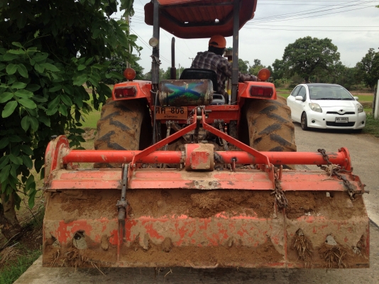 ขาย M5000 มีทะเบียนพร้อม ได้ ใบดัน + โรตารี่ + ผาน 6 ขาย M5000 มีทะเบียนพร้อม ได้ ใบดัน + โรตารี่ + ผาน 6