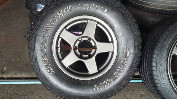 ขายล้อลาย เบรดเล่ 16x8 off 0 พร้อมยาง cooper 265/75/16 ปี 13 เอาไปใส่หล่อๆครับ