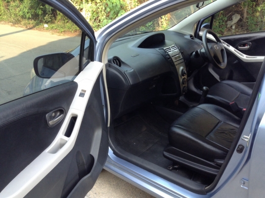 Yaris ปี10 เกียร์ธรรมดา