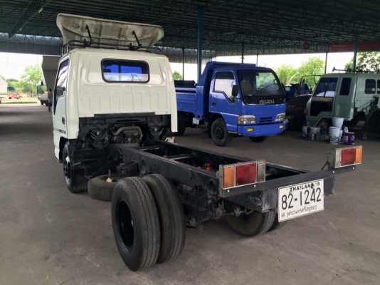 แก้วอนงค์กลการ (คุณ ป้อม ) รถสวย สภาพดี Isuzu NKR71E 130เเรง