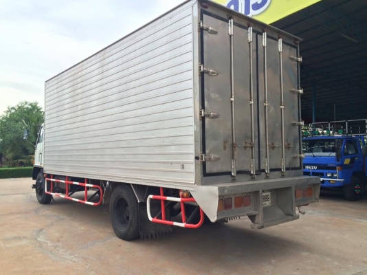 แก้วอนงค์กลการ (คุณ ป้อม ) รถสวย สภาพดี Isuzu FTR32LR ตู้บรรทุก 195เเรง