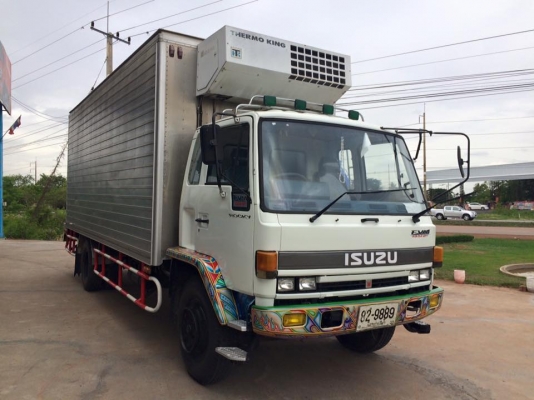 แก้วอนงค์กลการ (คุณ ป้อม ) รถสวย สภาพดี Isuzu FTR32LR ตู้บรรทุก 195เเรง