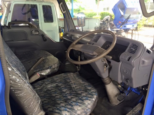 แก้วอนงค์กลการ (คุณ ป้อม ) รถสวย สภาพดี Isuzu NKR58LX5T 110เเรง
