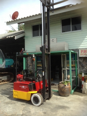 +++ ขายโฟล์คลิฟท์ไฟฟ้านั่งขับ  3  ล้อ  ขนาด  1  ตัน  เสา 3.8  เมตร  แบตเตอรี่  24  โวลต์  (ใช้กับรถบรรทุกได้)  ยางตัน