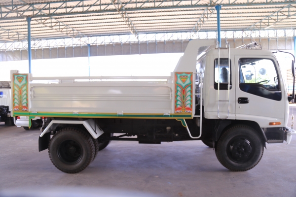 แก้วอนงค์กลการ (คุณ ป้อม ) รถสวย สภาพดีIsuzu FRR32LB ดั้ม 195เเรง