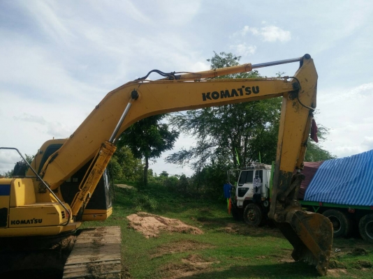 ขาย komatsu pc200-6s เจ้าของขายเองเอกสารเล่มทะเบียน พร้อมโอน ราคาคุยกันได้สนใจติดต่อ0844618639 โจ้