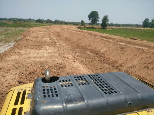 ขาย komatsu pc200-6s เจ้าของขายเองเอกสารเล่มทะเบียน พร้อมโอน ราคาคุยกันได้สนใจติดต่อ0844618639 โจ้