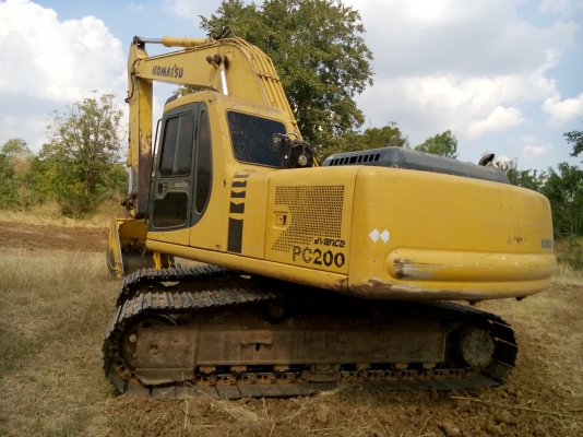 ขาย komatsu pc200-6s เจ้าของขายเองเอกสารเล่มทะเบียน พร้อมโอน ราคาคุยกันได้สนใจติดต่อ0844618639 โจ้